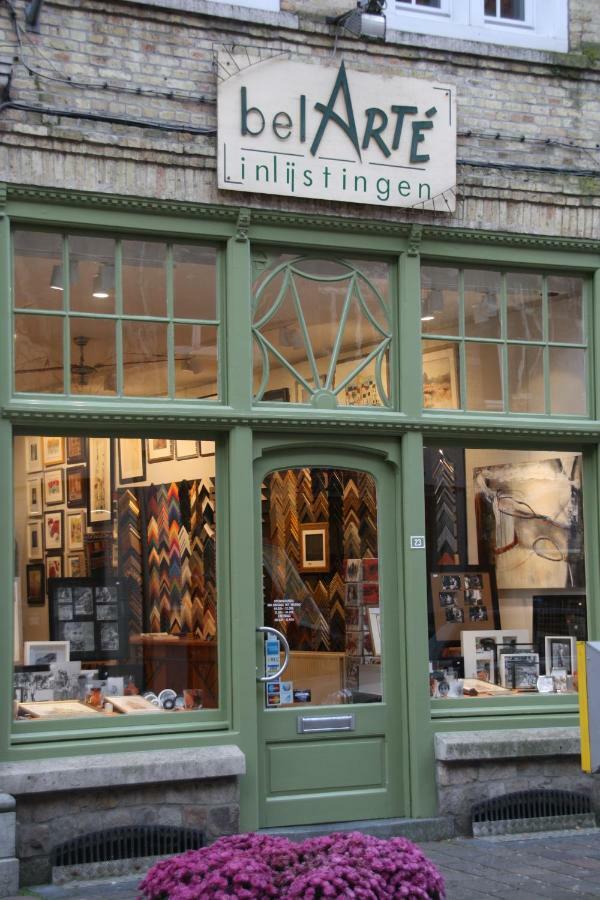 Belarte Framing Shop, Spacious Apartment With Garage In The Heart Of Ieper Exterior foto
